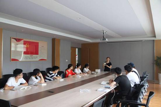 体育博彩
“下乡小分队”-开展口述历史主题讲座